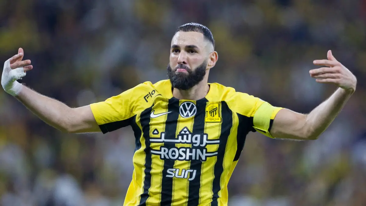 رسميا: كريم بنزيما ينتقل إلى الهلال السعودي في صفقة مدوية