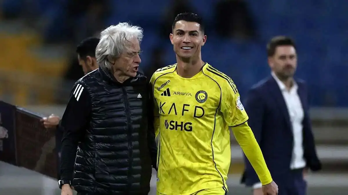 "الدون يتمرد".. سر غياب رونالدو عن مباراة النصر أمام الرياض (فيديو)