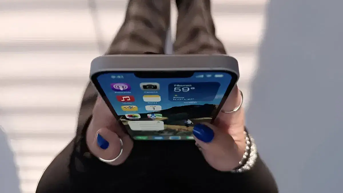 آيفون اقتصادي من آبل: الآن بسعر أقل، أفضل وقت للشراء!