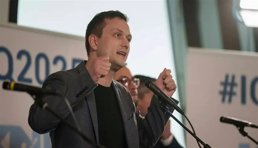 غرينلاند: ترامب يسعى للسيطرة على الجزيرة - موقع 24