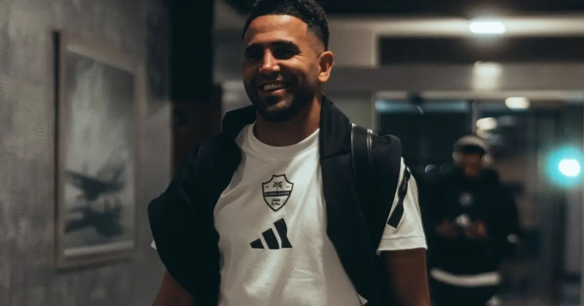 رياض محرز والهداف توني يقودان تشكيلة الأهلي أمام الهلال وغياب مؤثر