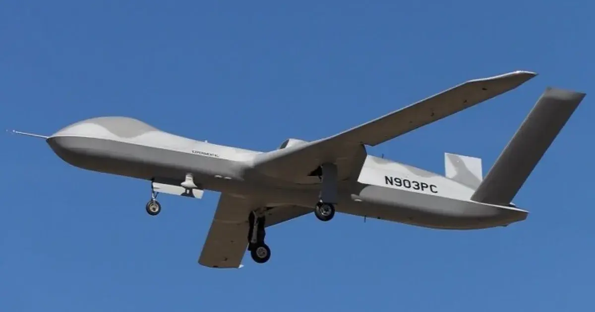 اختبار جديد لمسيرة MQ-20 الأميركية.. اعتراض طائرة مأهولة