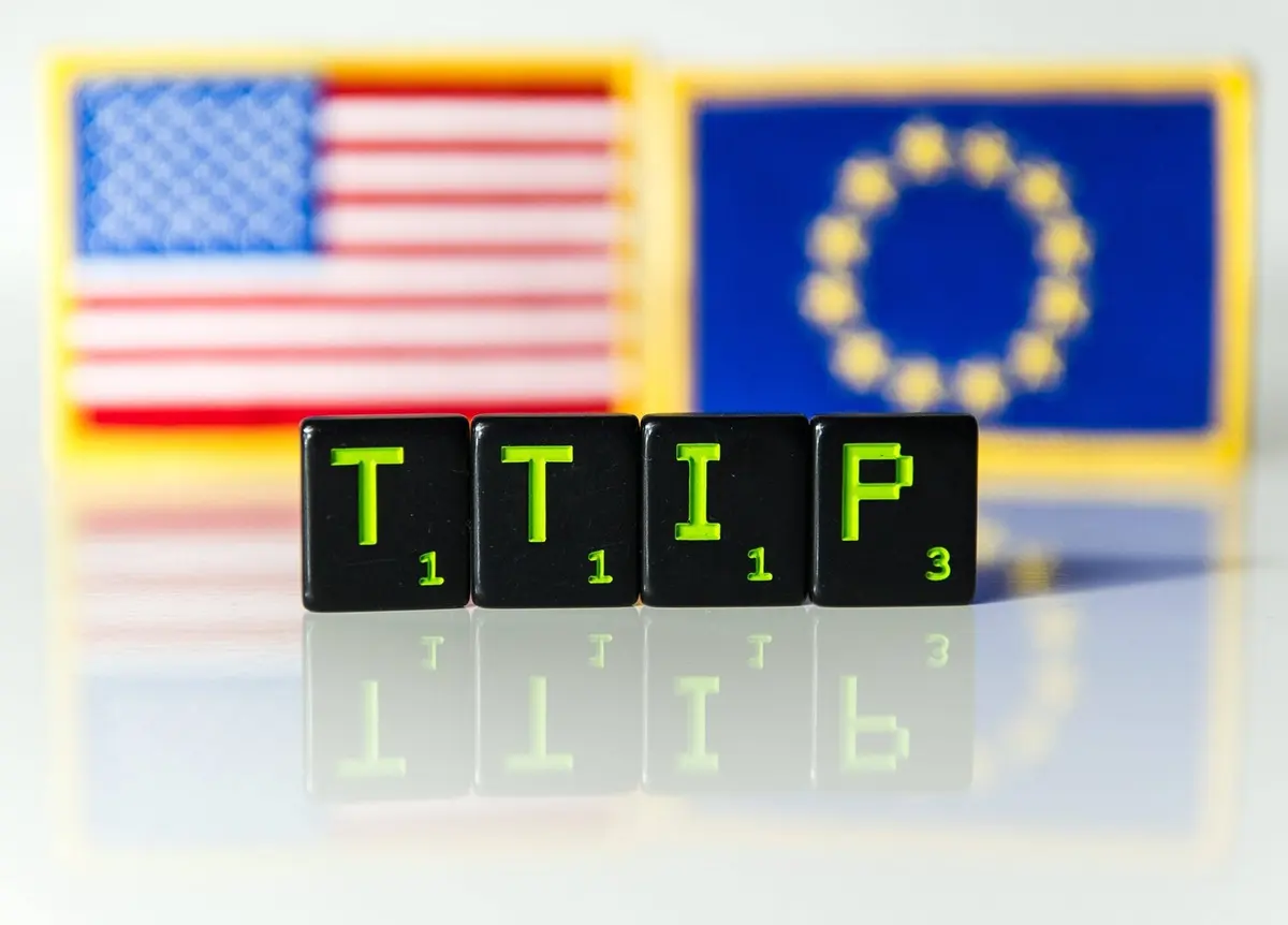 "بلومبرغ": دعوات أوروبية لتقليص الاستثمار في الأصول الأمريكية