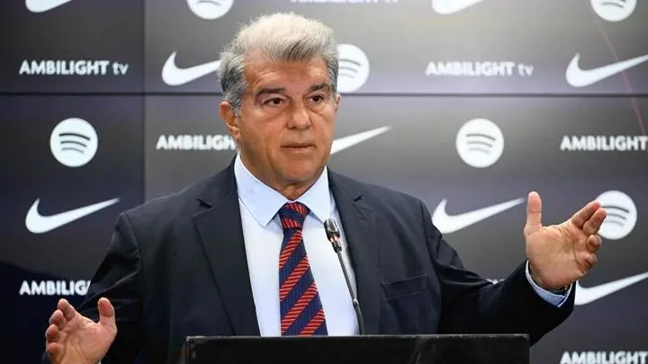 "خبير في المواقف الحرجة".. كيف استثمر لابورتا "صاعقة درو" لصالح برشلونة؟