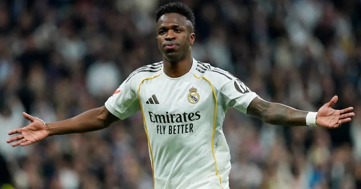 هل يحكم فينيسيوس غرفة الملابس في ريال مدريد؟