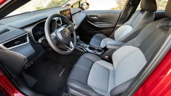 أسعار ومواصفات تويوتا كورولا 2026 في السعودية