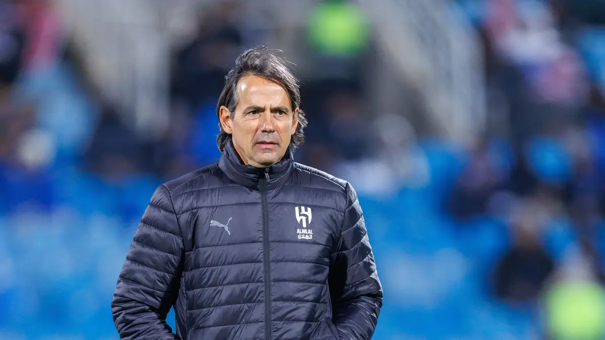 إنزاجي يتهرب من الحديث عن صفقة بنزيما