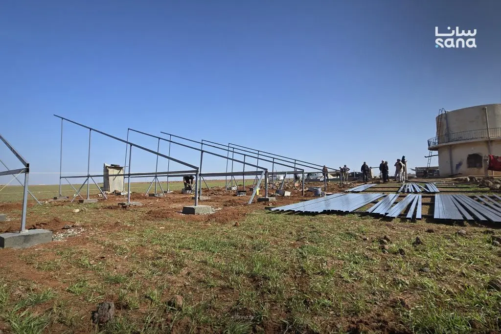 السويداء تطلق مشروعاً لتشغيل آبار مياه الشرب بالطاقة الشمسية في الريف الغربي