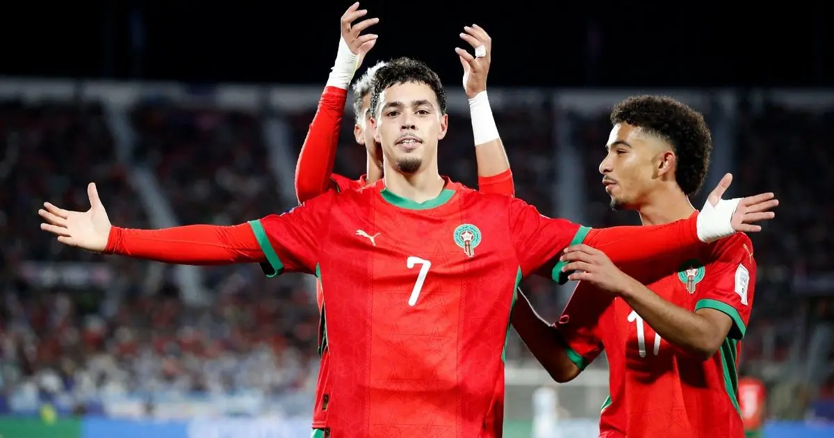 محمد صلاح أم لويس سواريز؟ المغربي معما يختار ويهدد مصطفى محمد