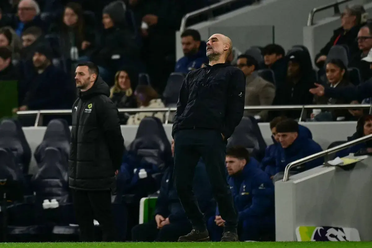 غوارديولا يهاجم التحكيم: ما يحدث في البريميرليغ مُدهش