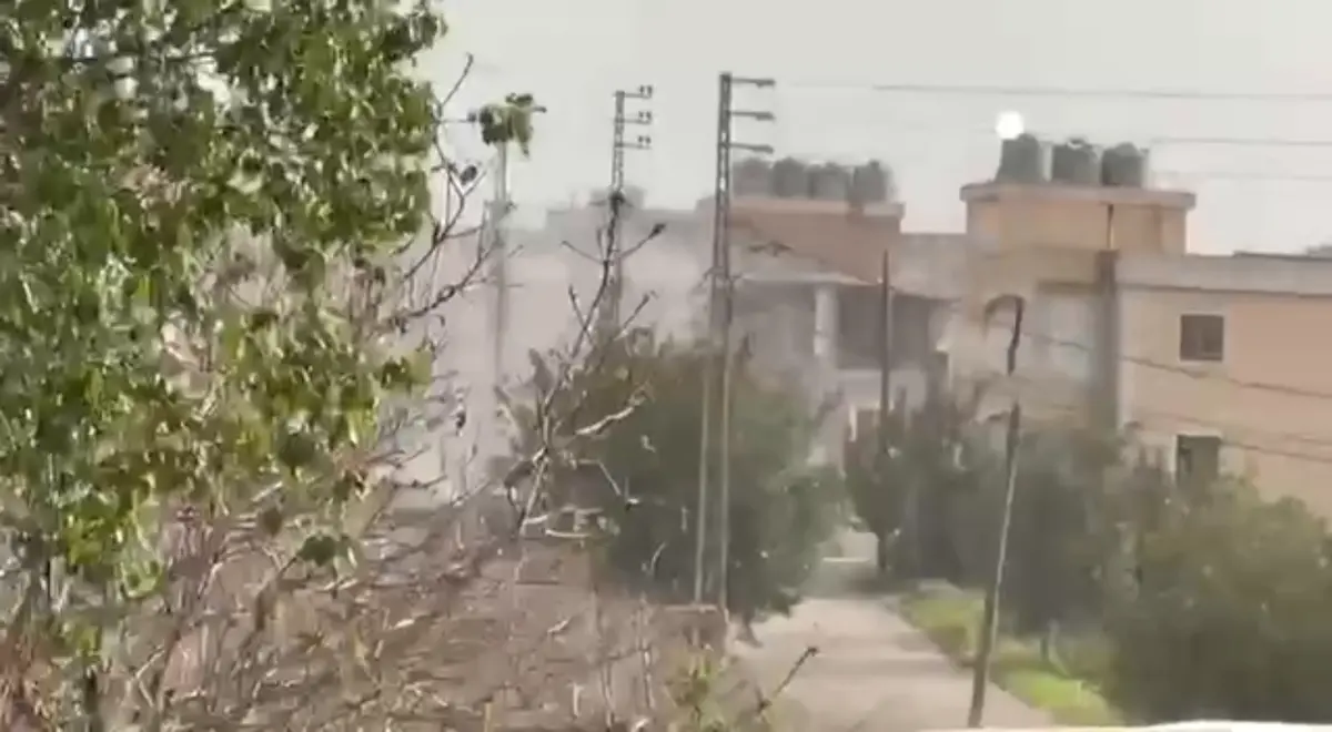 الجيش الإسرائيلي يعلن استهداف مخازن أسلحة لـ"حزب الله" في جنوب لبنان