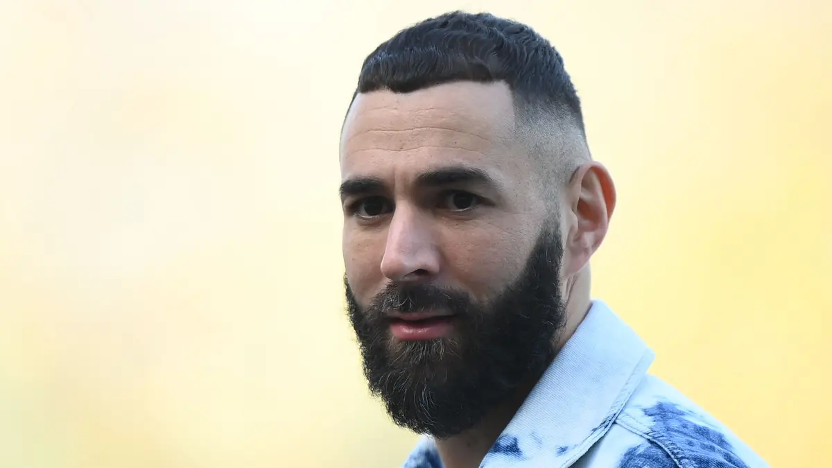 عاجل.. انهيار صفقة انتقال بنزيما إلى الهلال