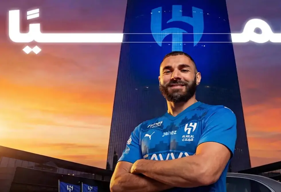 رسميا.. الهلال السعودي يتعاقد مع كريم بنزيما