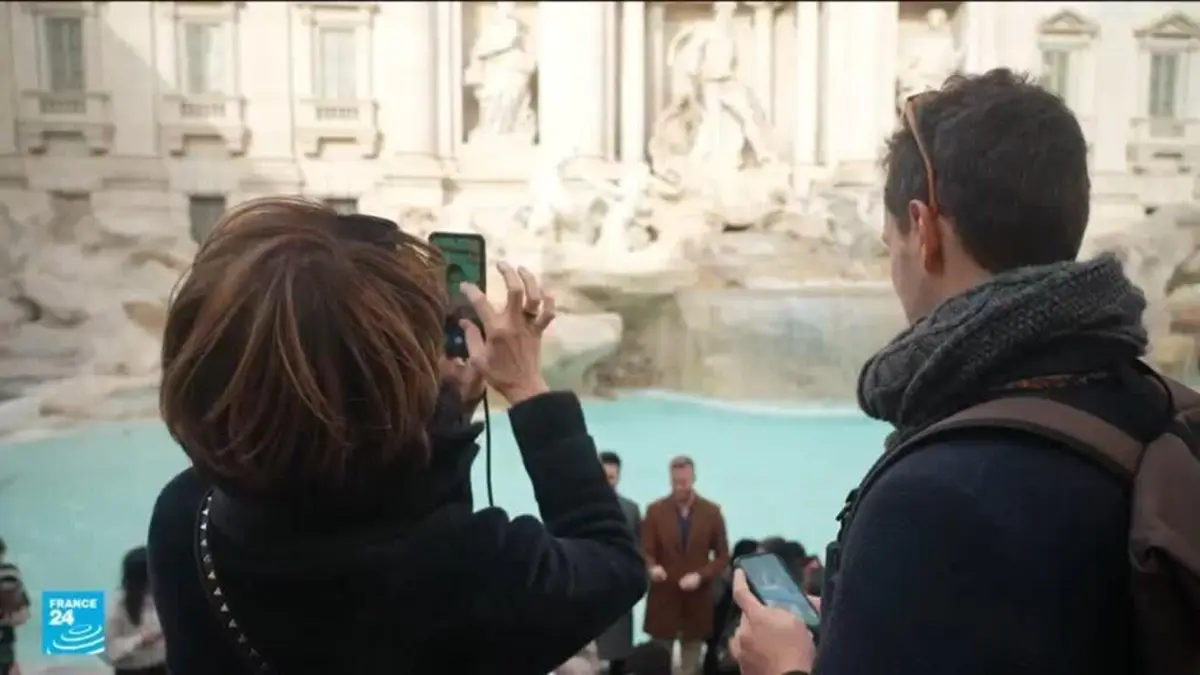 إيطاليا: فرض رسوم على السياح الراغبين بزيارة نافورة تريفي بروما