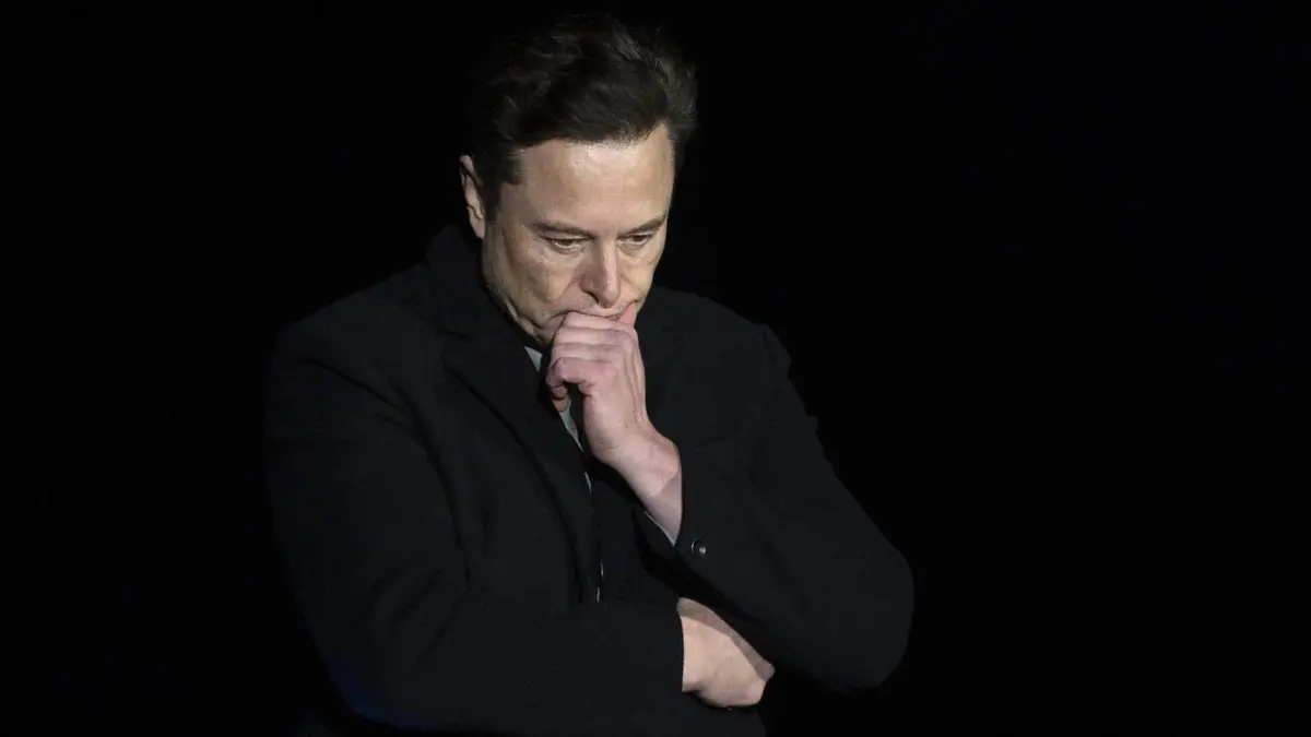 فرنسا: الشرطة تداهم مكاتب منصة "إكس" والنيابة العامة تستدعي ماسك لاستجوابه