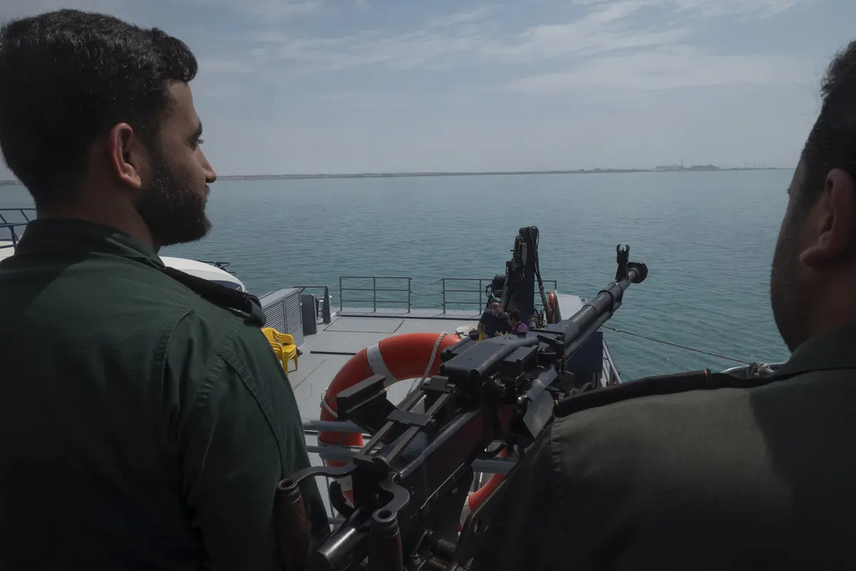 "فارس": سفينة دخلت بشكل غير قانوني إلى مضيق هرمز وغادرت المياه الإيرانية بعد إنذارها