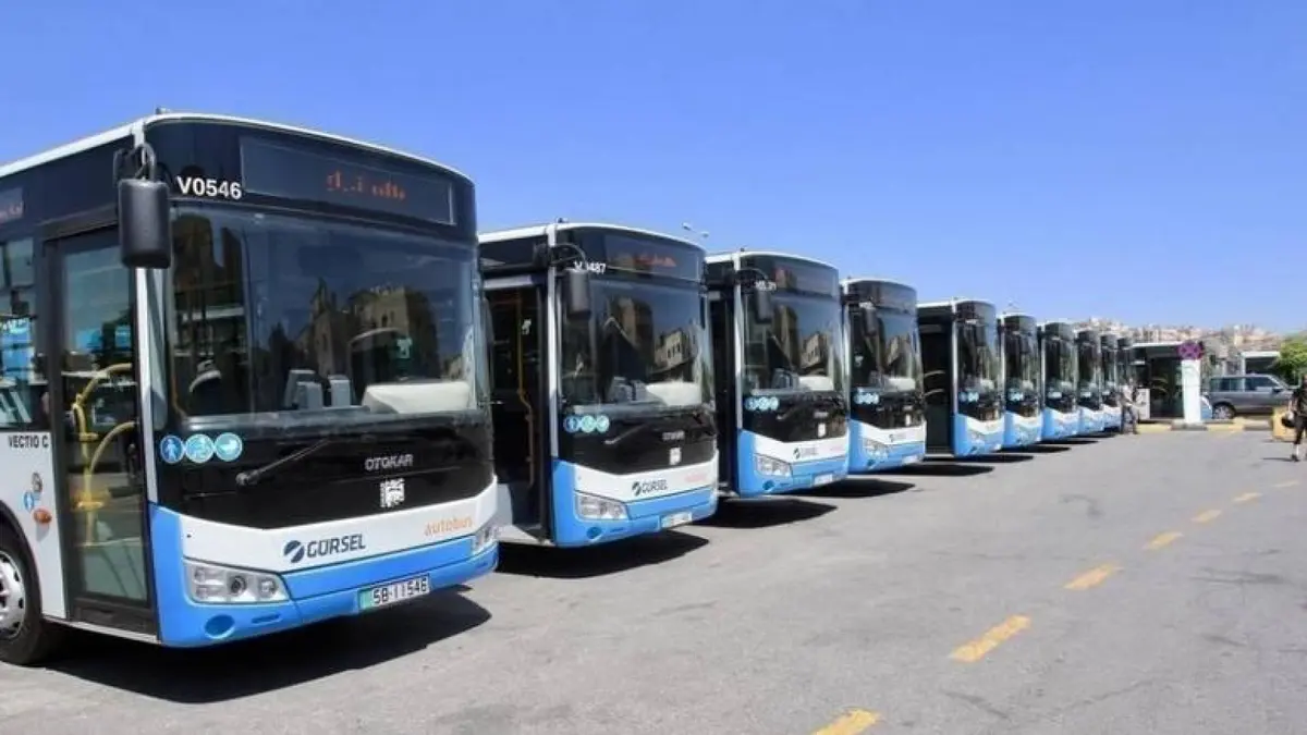 هيئة النقل البري تطلق المرحلة الثانية لربط المحافظات بعمان بـ 320 حافلة مجهزة بالكامل -فيديو