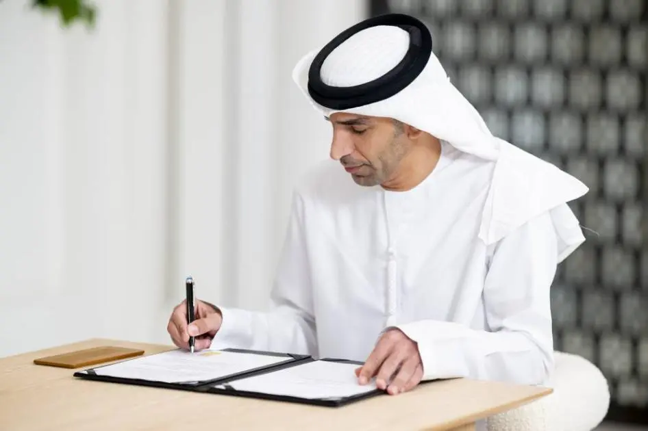 الزيودي: مستهدفات جديدة لتعزيز تدفق صادرات الإمارات