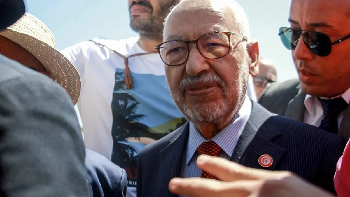 تونس.. 40 سنة سجنا لـ "الغنوشي" و35 لنجله: القضاء يشدّد الحكم على زعيم النهضة والحركة تصفه بالسياسي