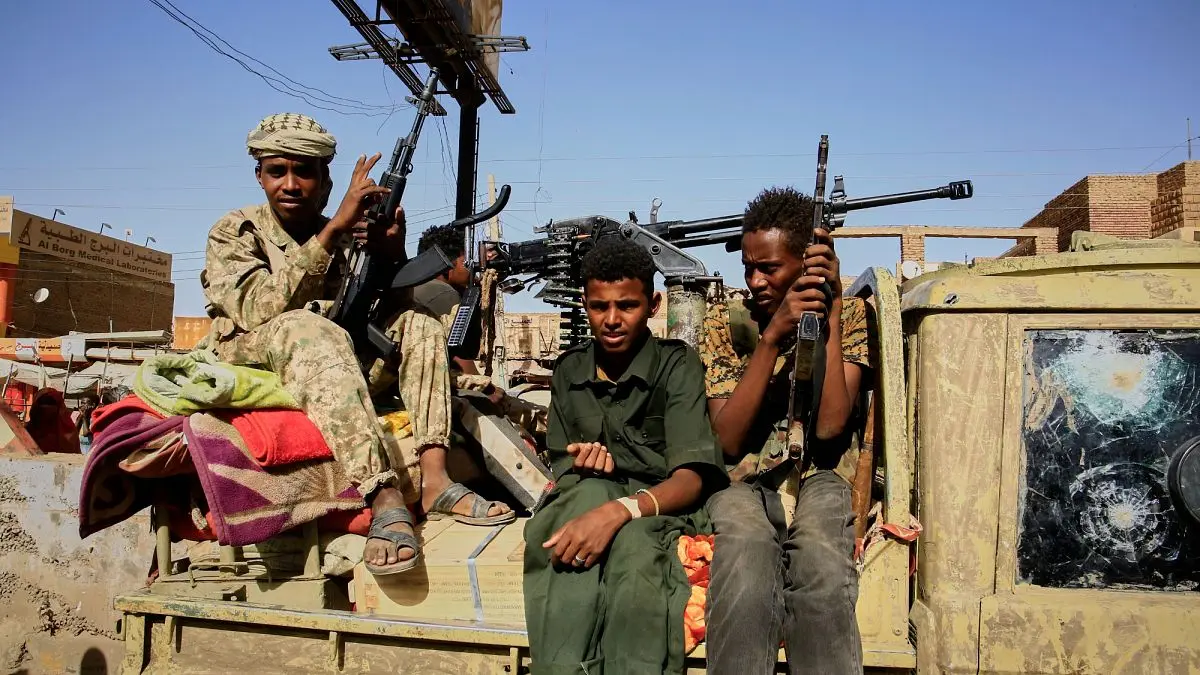 السودان: البرهان يعلن كسر حصار قوات الدعم السريع عن كادقلي في جنوب كردفان