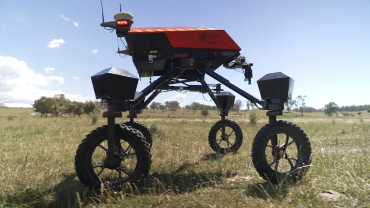 "بقرة ذكية".. روبوت يعمل بالذكاء الاصطناعي لمساعدة المزارعين