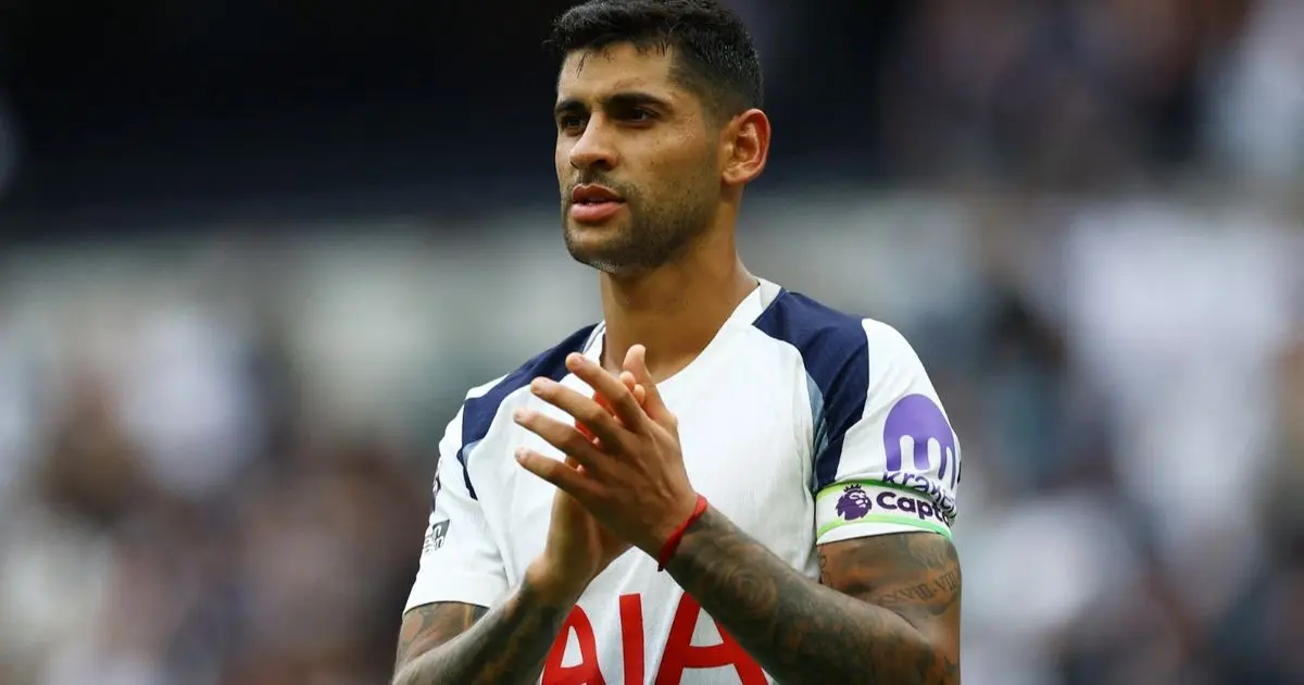 روميرو يهاجم إدارة توتنهام: 11 لاعباً فقط أمر مخزٍ