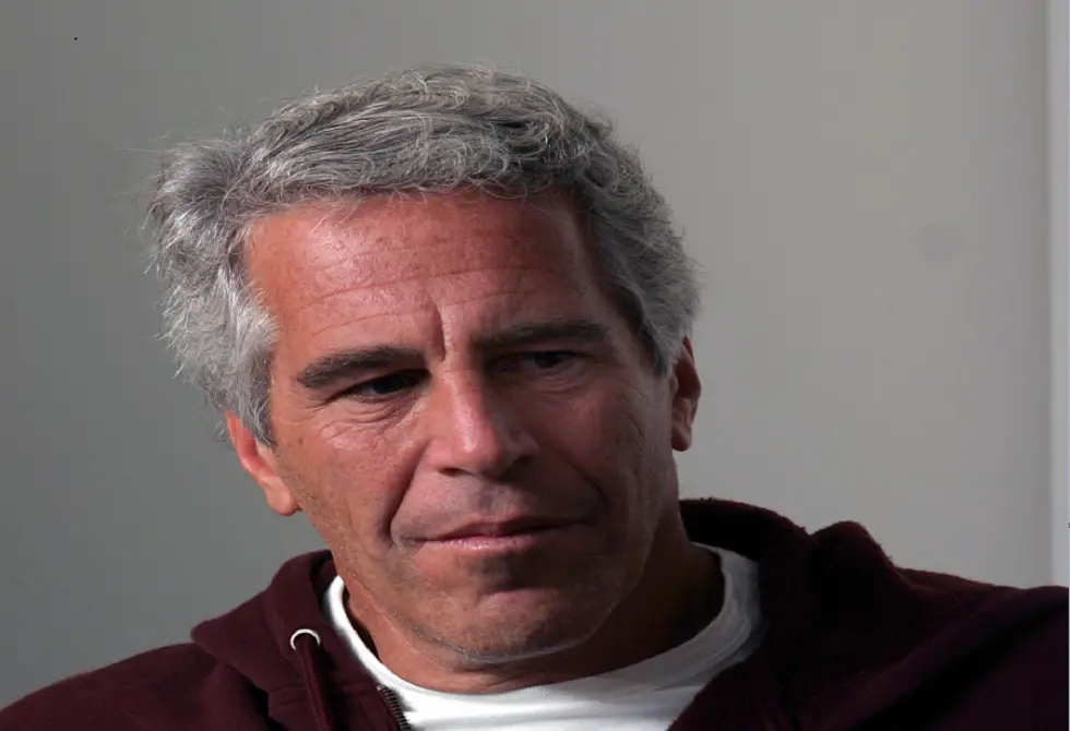 فضيحة جديدة تطارد إبستين.. تمويل سري لمشروع استنساخ البشر!