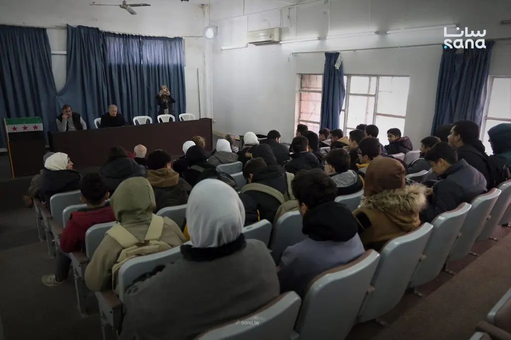 محاضرة للكاتب جوان جان في ثقافي فيق بمساكن برزة للتعريف بنشأة المسرح في سوريا