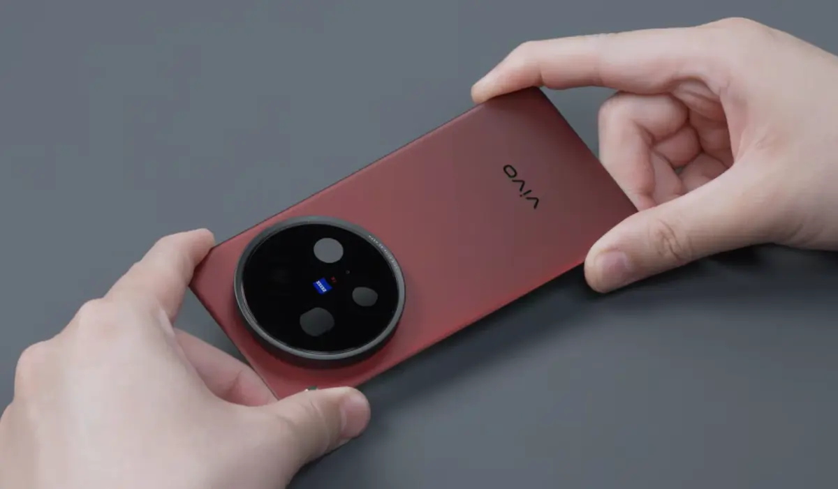 إطلاق Vivo X500 Ultra مبكرًا وX300 Ultra قد يكون الأثقل بين الهواتف الذكية