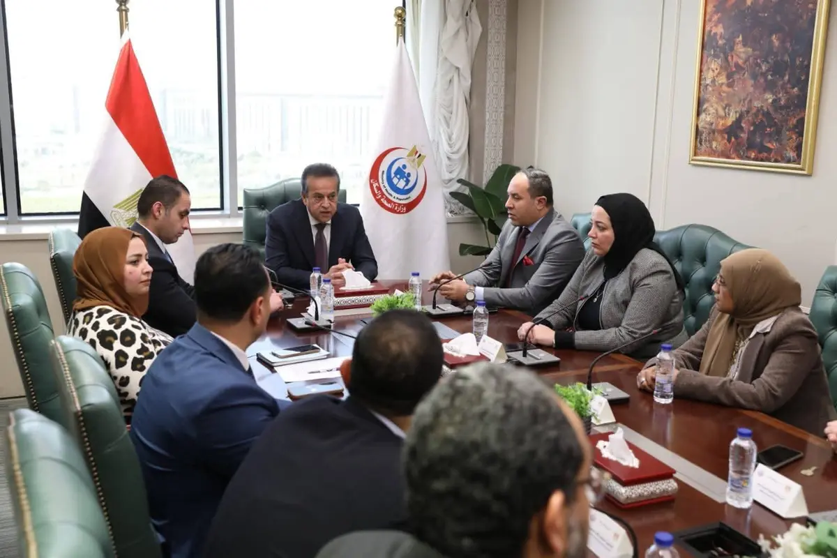 -وزير الصحة يكرم الدفعة الأولى من خريجي دبلومة إدارة المستشفيات ضمن التعاون المصري-الفرنسي (FEXTE)