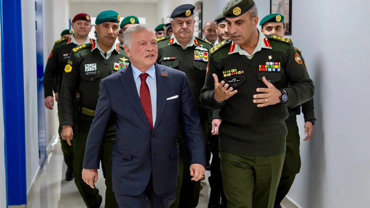 الملك عبدالله الثاني يفتتح مجمع طب وجراحة الأسنان العسكري في خلدا -فيديو