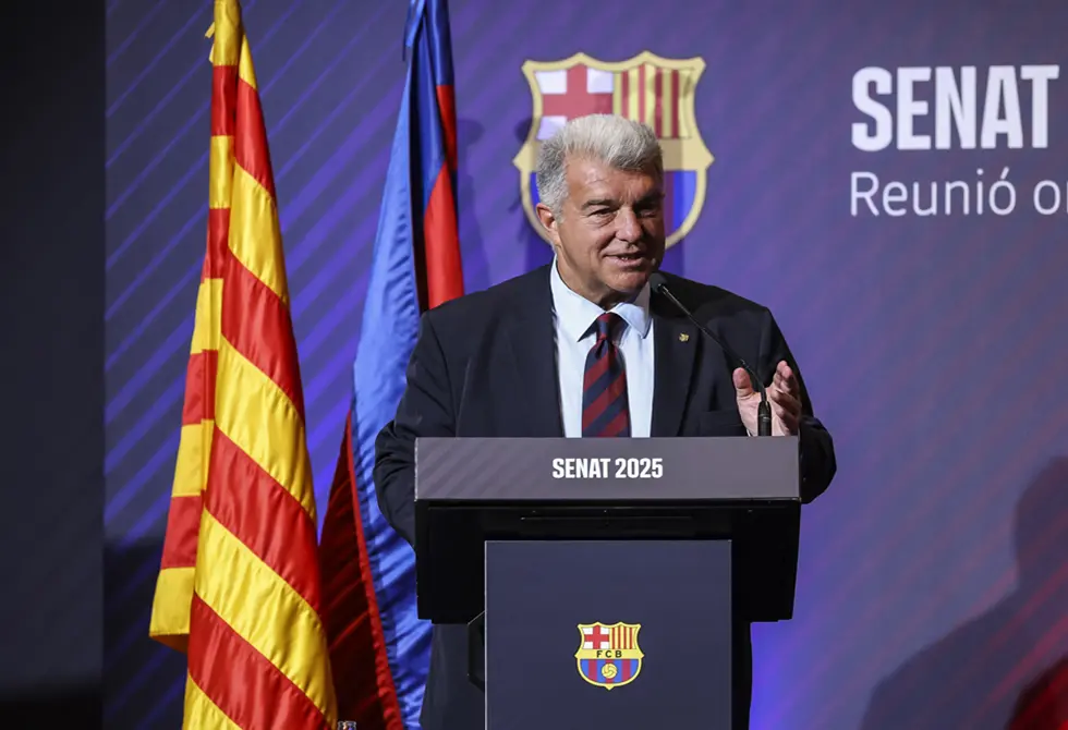 خوان لابورتا يستقيل رسميا من رئاسة برشلونة يوم الاثنين.. فما السبب؟