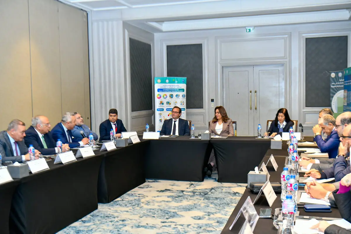 وزيرة التنمية المحلية تجتمع بالمراكز البحثية لإعداد دراسات تقييم مخاطر المناخ - أموال الغد