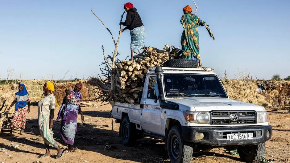أخبار اليوم:مقتل 24 شخصاً في هجوم على مركبة نازحين بالسودان