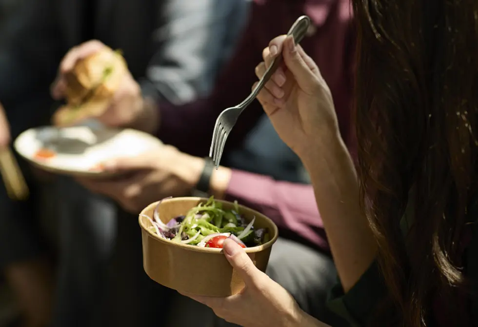 أخطاء شائعة في تناول الطعام تضعف فائدته الصحية