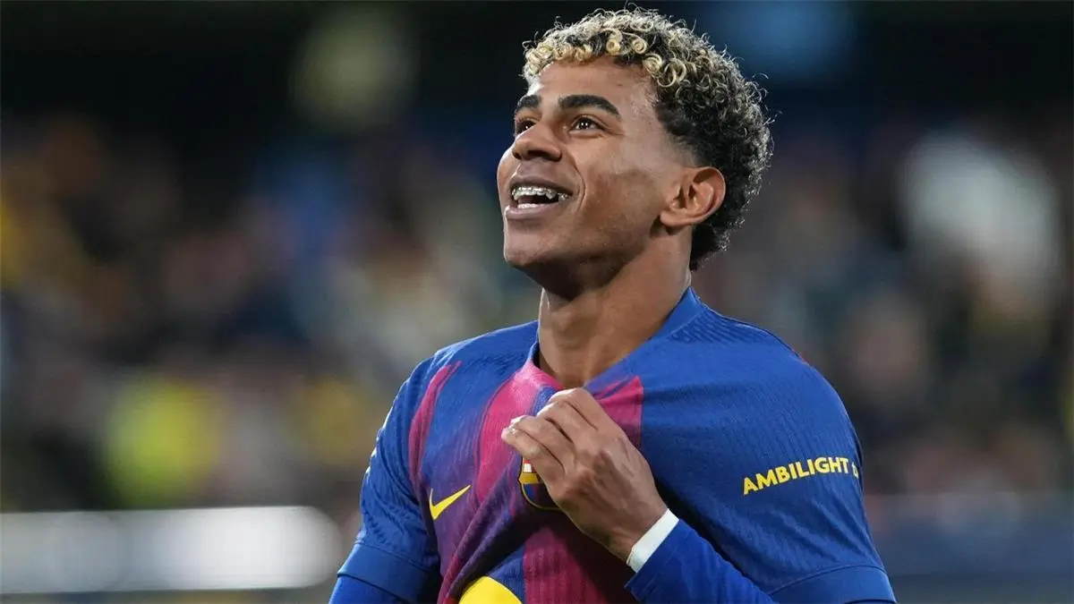 لامين يامال: أريد البقاء في برشلونة طول حياتي