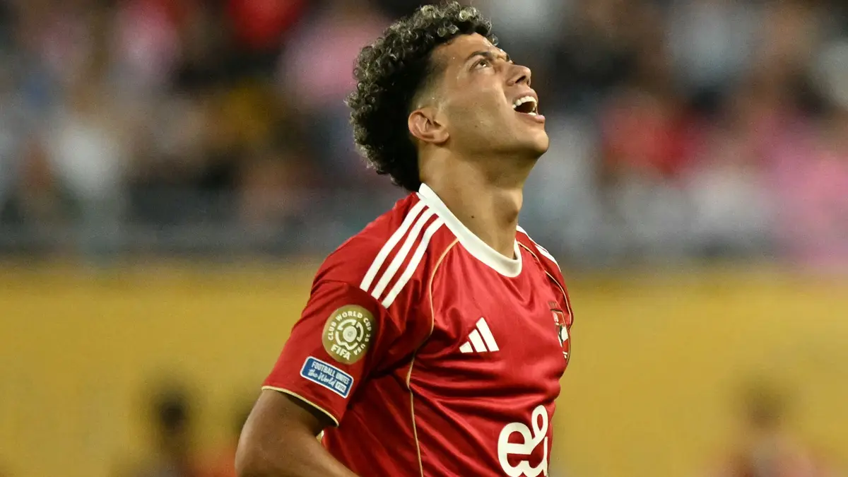 بالفيديو.. جماهير الأهلي تصب غضبها على إمام عاشور