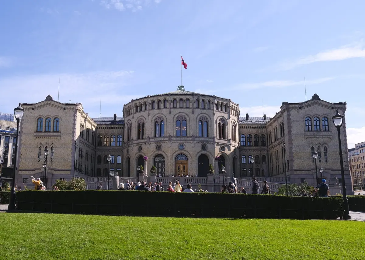 البرلمان النرويجي يصوت بأغلبية ساحقة للإبقاء على النظام الملكي في البلاد