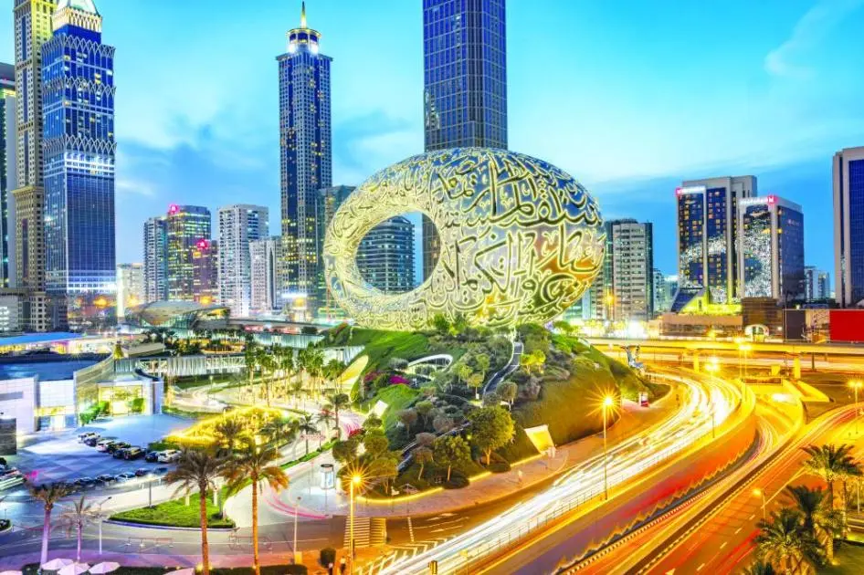 دبي وأبوظبي ضمن أفضل 10 مدن عالمياً للمسافرات المنفردات