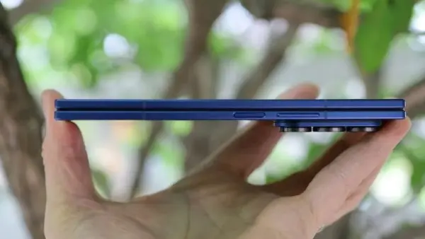 تسريب جديد يكشف تفاصيل تصميم آيفون فولد لأول مرة