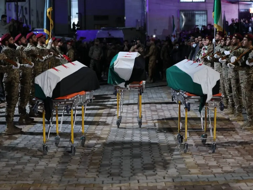 نقل جثامين شهداء بالتزامن مع بدء تنفيذ الاتفاق الأمني مع قسد