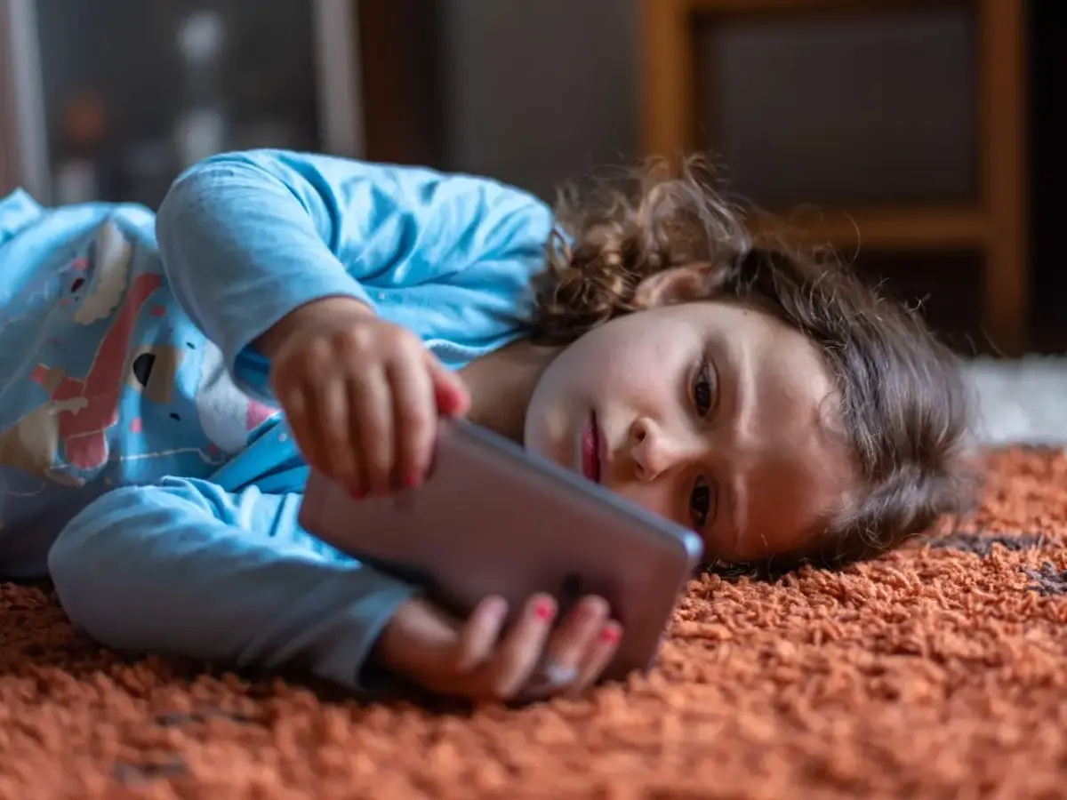 مصر تتحرك لحماية الأطفال من المحتوى الضار على الإنترنت - عالم التقنية