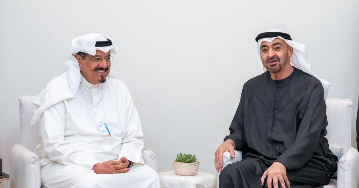 بن زايد ورئيس وزراء الكويت يبحثان العلاقات الثنائية