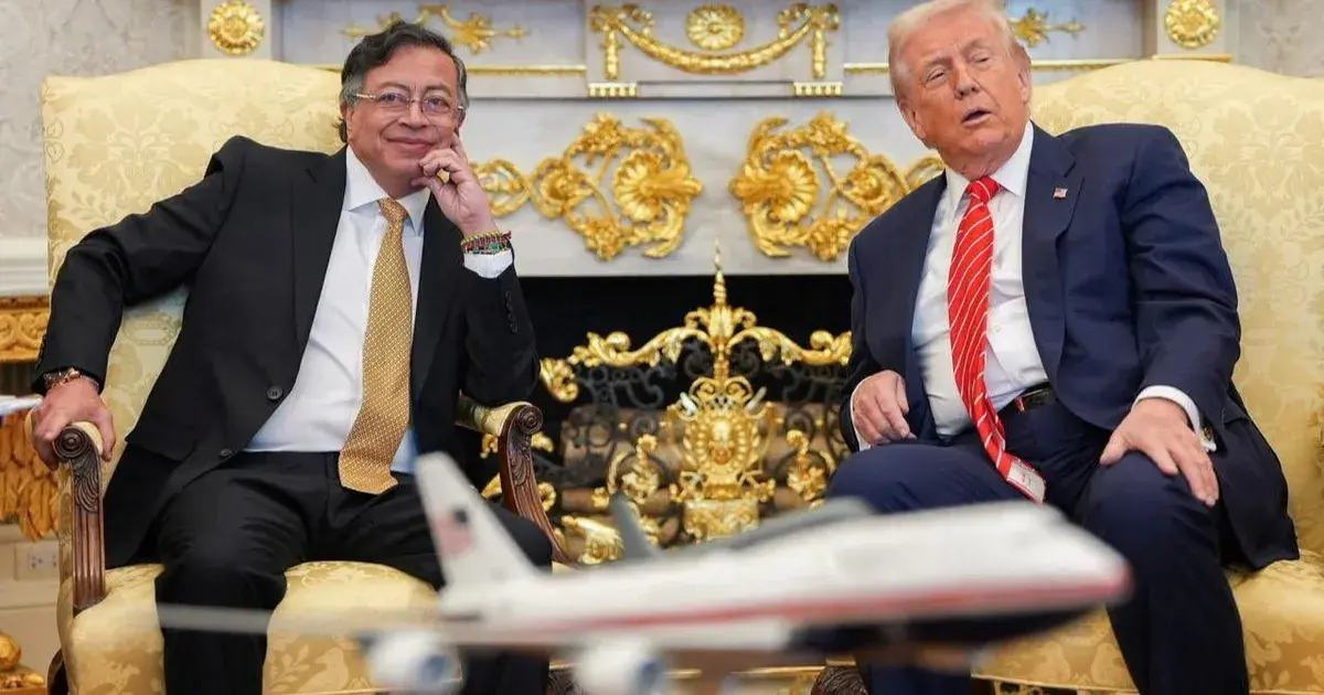 ترمب ورئيس كولومبيا يطويان صفحة الخلافات بـ"لقاء ودي" في البيت الأبيض