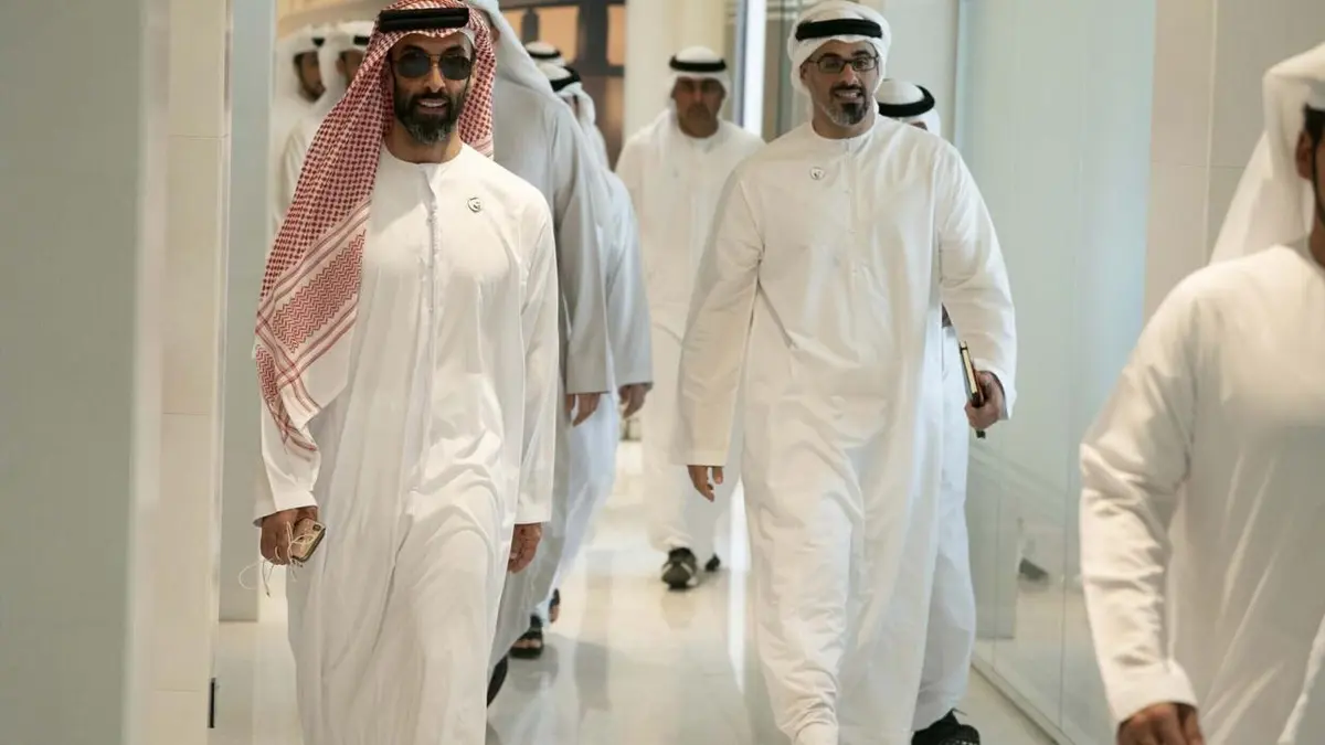 "شيخ جاسوس" حاضر بقوة وراء صفقة بيع رقائق الذكاء الاصطناعي الأمريكية لأبوظبي