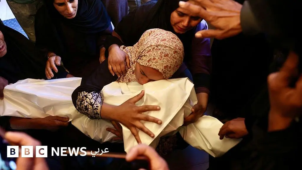 حرب غزة: "بعد اعتراف إسرائيل بدقة حصيلة القتلى في غزة، لا تسمحوا للمدافعين عنها بالمغالطة" - في الغارديان - BBC News عربي