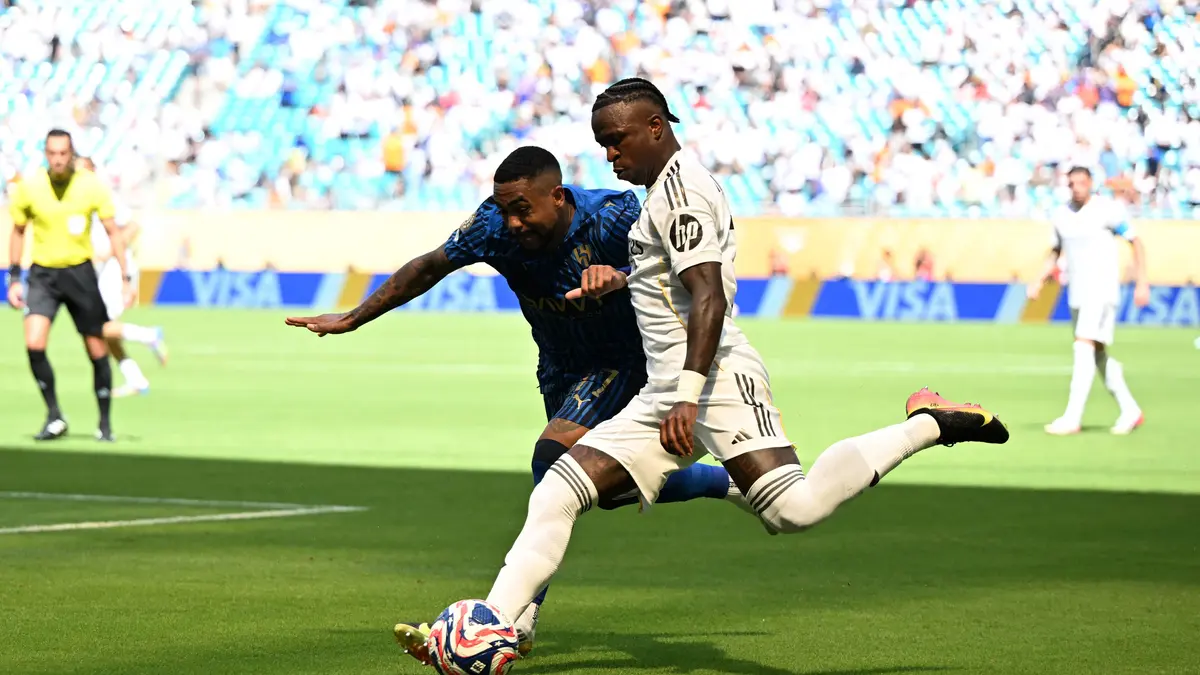 هل تواصل الهلال مع فينيسيوس جونيور؟ الرئيس التنفيذي يرد