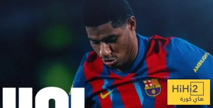 انطلاق الشوط الثاني من مباراة برشلونة و ألباسيتي