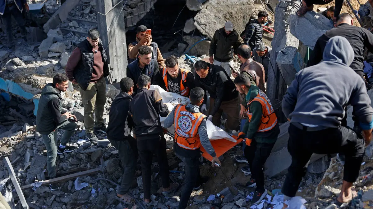 صحة غزة: 7 شهداء بينهم طفلة في قصف استهدف خياما ومناطق سكنية بالقطاع