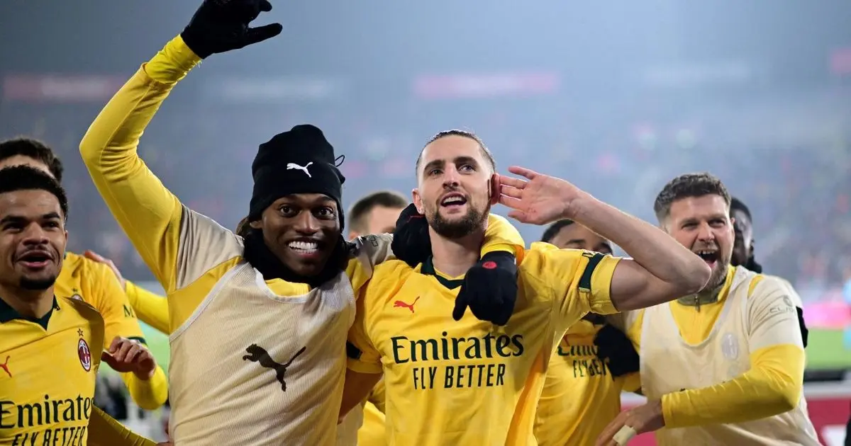 ميلان يهزم بولونيا بسهولة ويواصل مطاردة إنتر بالصدارة